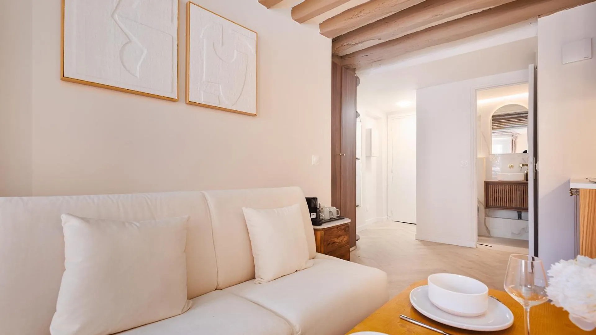 Louvre - Rivoli - Designer Studio - Sleeps 3P Paris Frankrig