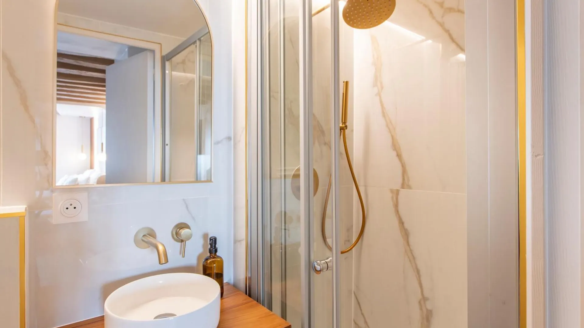 Louvre - Rivoli - Designer Studio - Sleeps 3P Paris