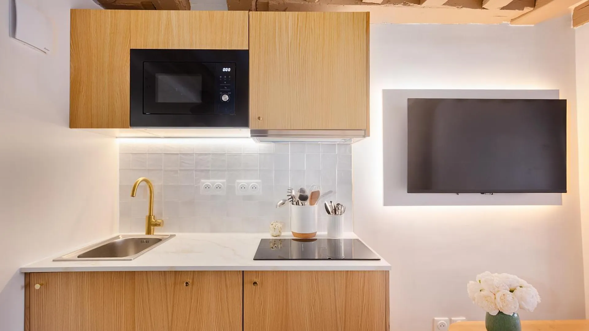 Louvre - Rivoli - Designer Studio - Sleeps 3P Paris